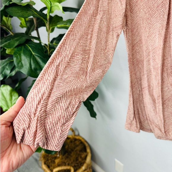 Linda Allard for Ellen Tracy Silk Elegant Pink Drape Neckline Long Sleeve Blouse - Picture 4 of 7